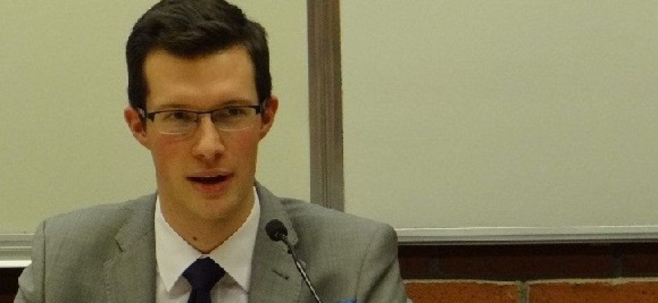 Jan Malesza: Schmitt o konsekwencji w realizacji zasady demokratycznej w demokratyczno-liberalnych porządkach konstytucyjnych